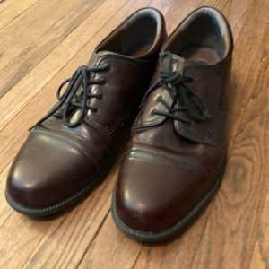Gently used mens dockers dress shoes size 17